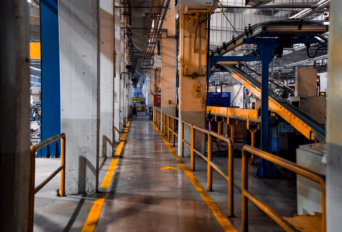 Manufacturing plant and production line