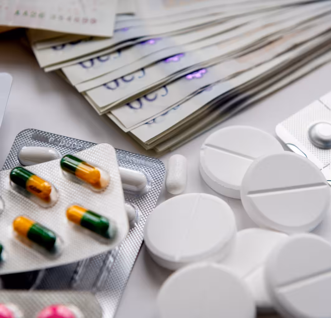 Pharma industry supervisor overseeing production